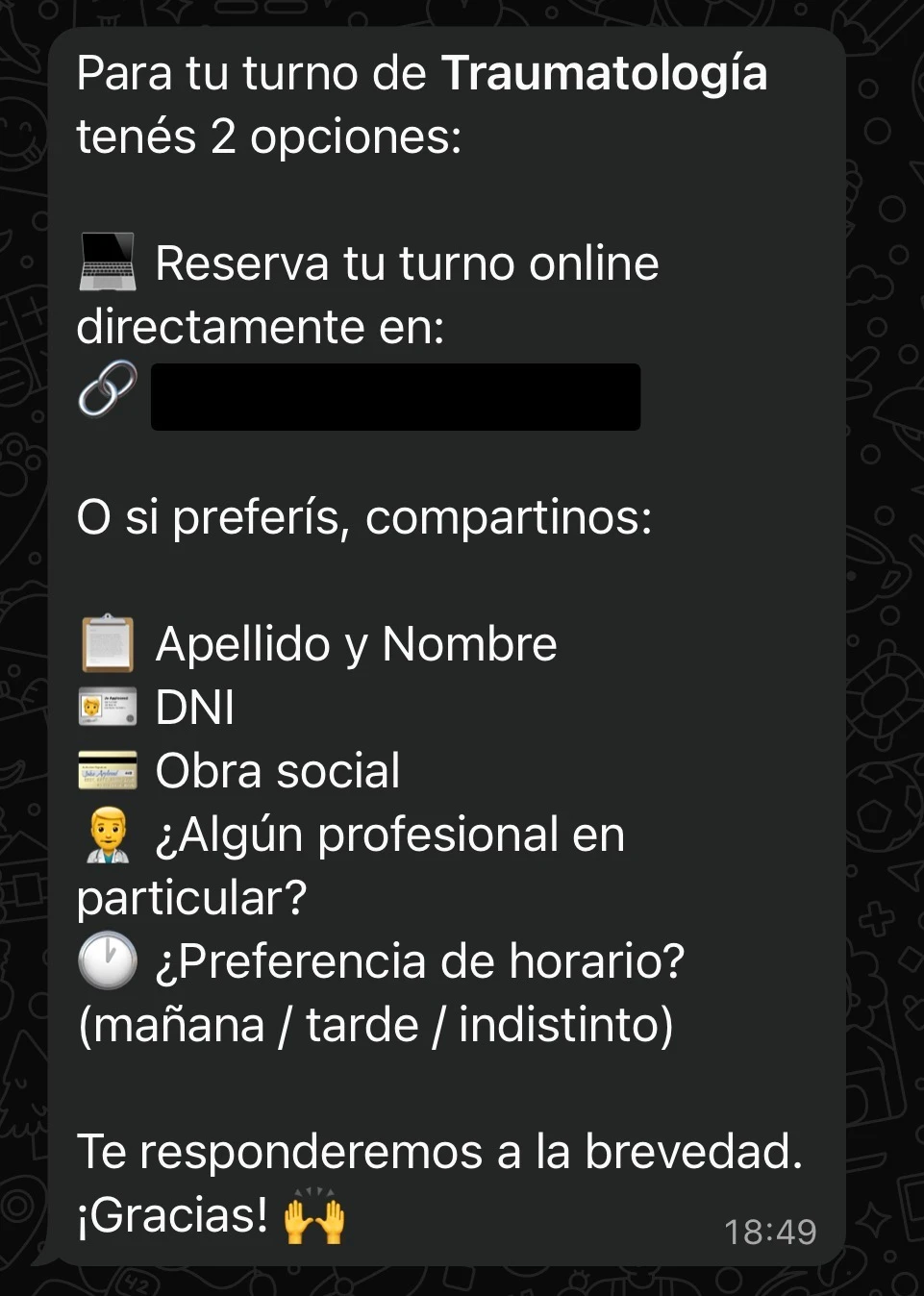 El bot ofreciendo reservar el turno online o compartir los datos para que la secretaria lo gestione